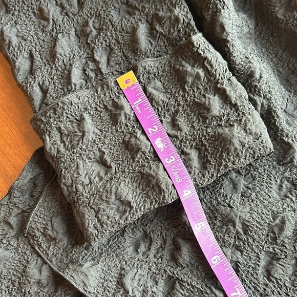 Courtney Washington size small light weight jacket poly and Lycra unique button - Picture 6 of 17